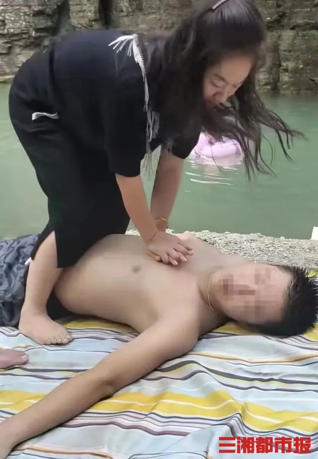 DƬ